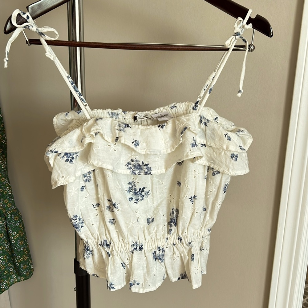 American Eagle top NWT size M